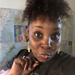 Meet your Posher, Delonda